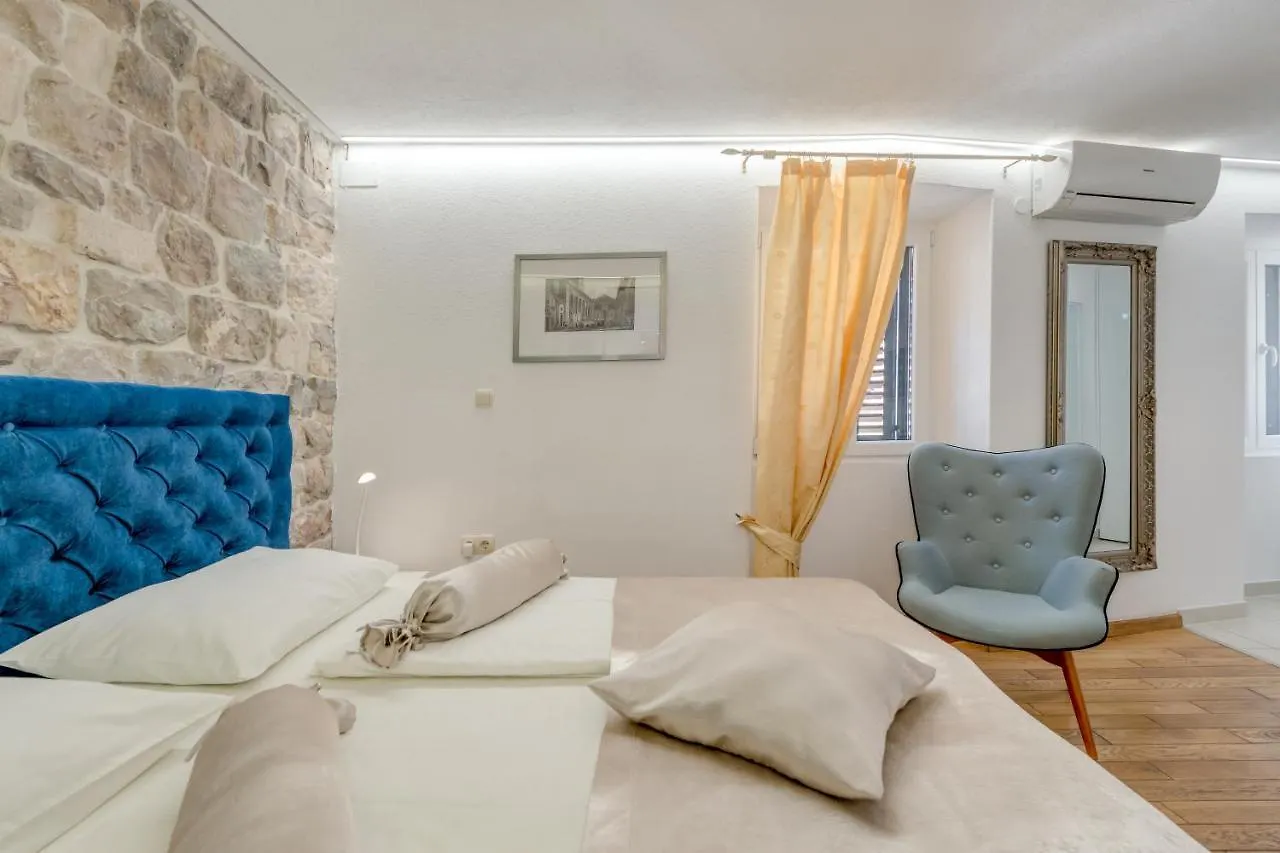 Guesthouse Imperator Split 4*,