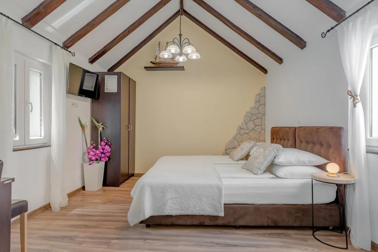 Guesthouse Imperator Split 4*,  Croatia