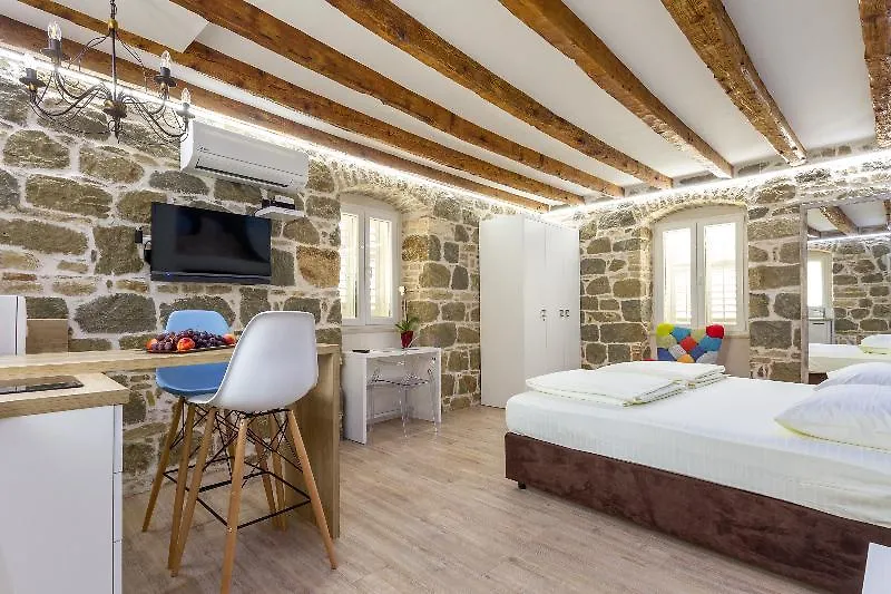 Guesthouse Imperator Split 4*,