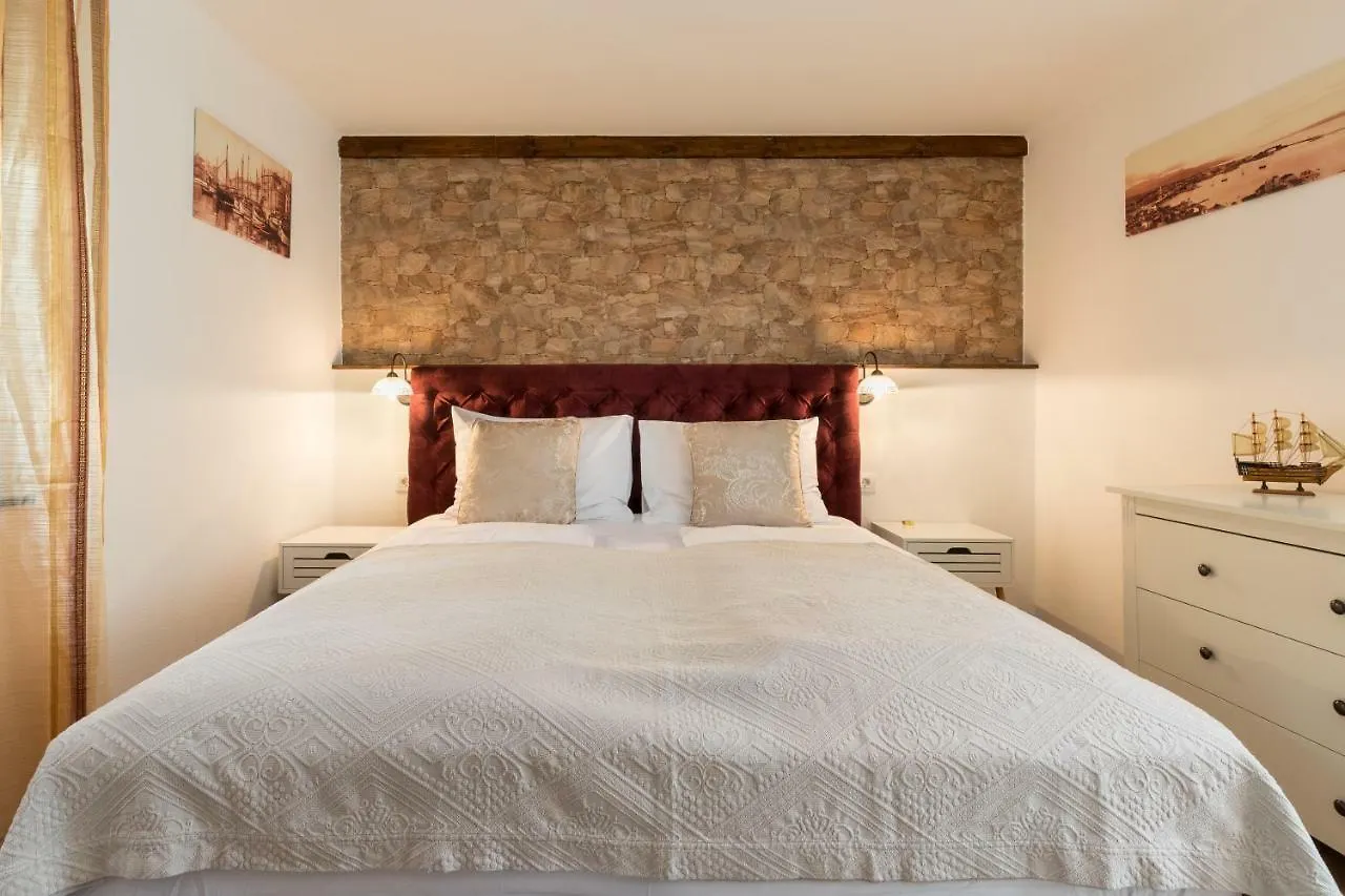 Guesthouse Imperator Split 4*,  Croatia