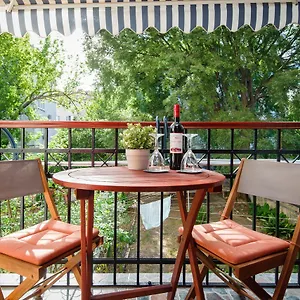 Guest house Private Accommodation Milisa, Split